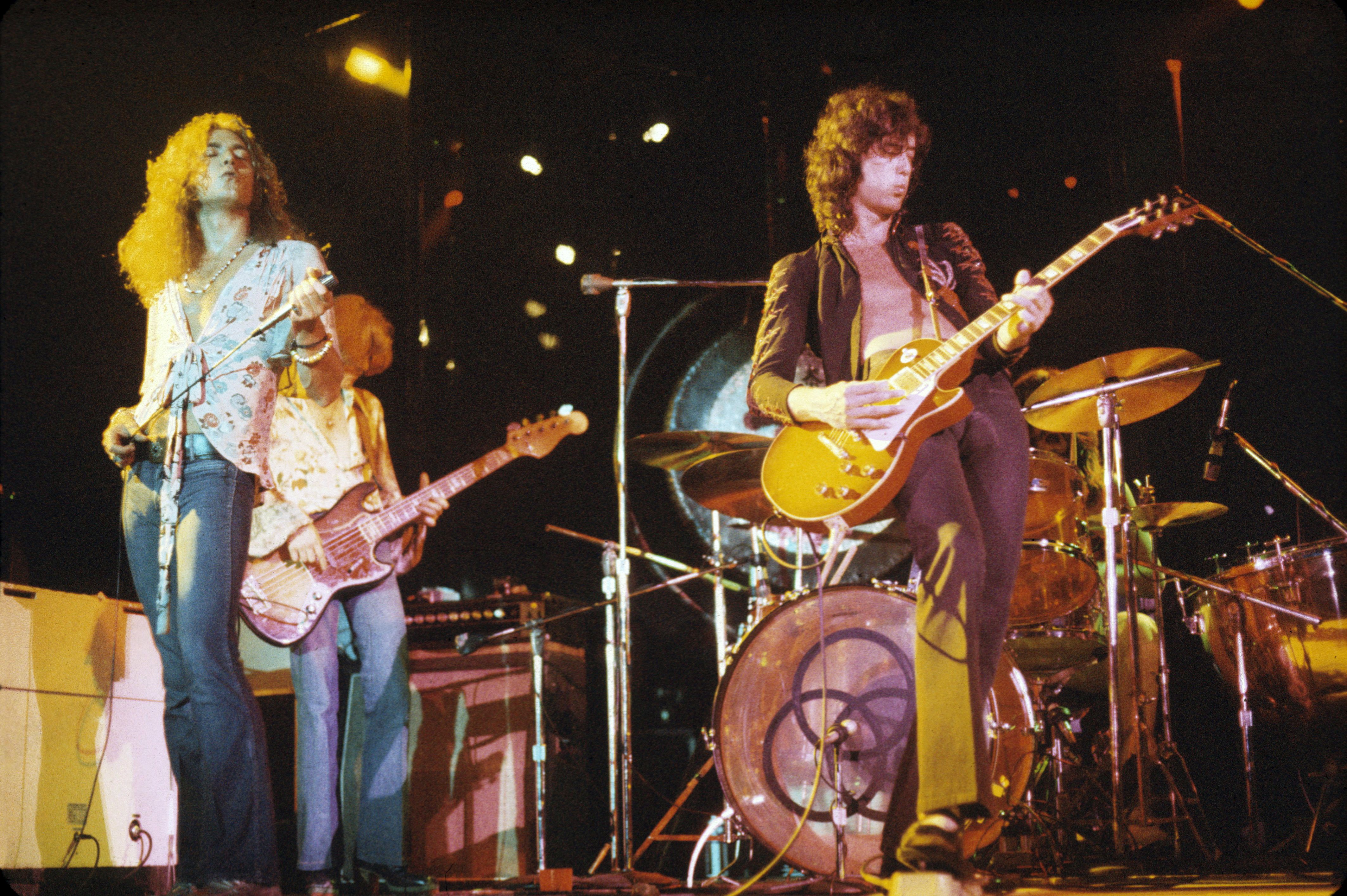 Лед зеппелин лучшие песни слушать. Лед Зеппелин. Группа led Zeppelin. Led Zeppelin 70's. Группа led Zeppelin 1968.